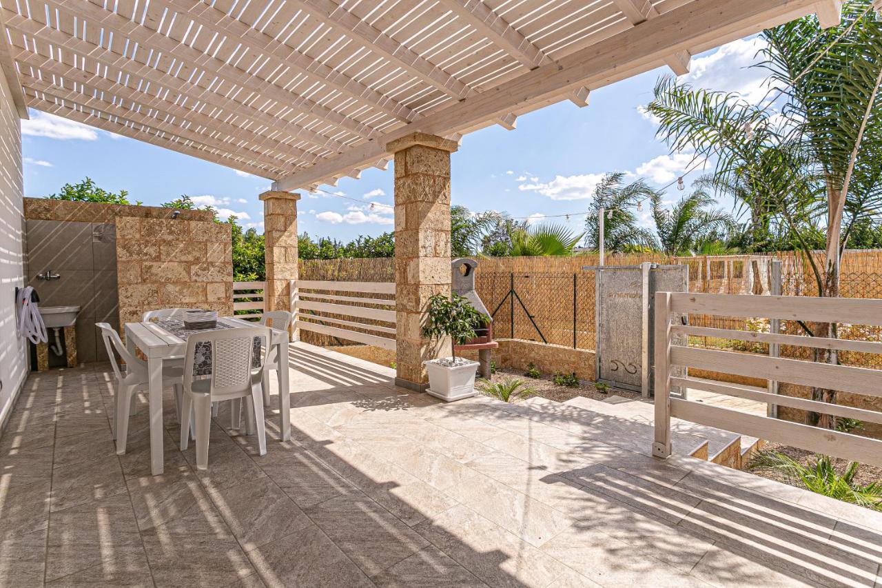 Resort Almaredamarra Con Piscina E Idromassaggio Sul Mare Torre San Giovanni Ugento Eksteriør bilde