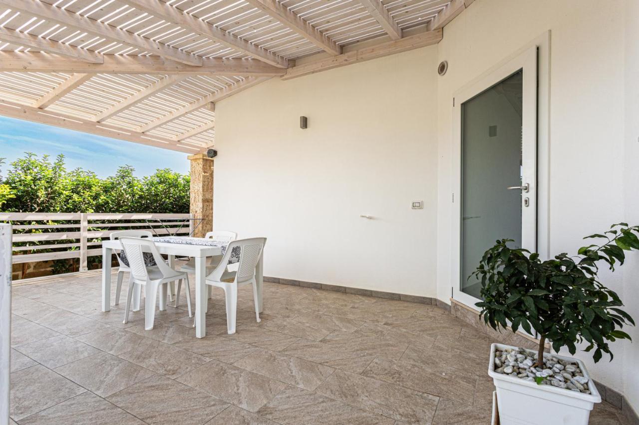 Resort Almaredamarra Con Piscina E Idromassaggio Sul Mare Torre San Giovanni Ugento Eksteriør bilde