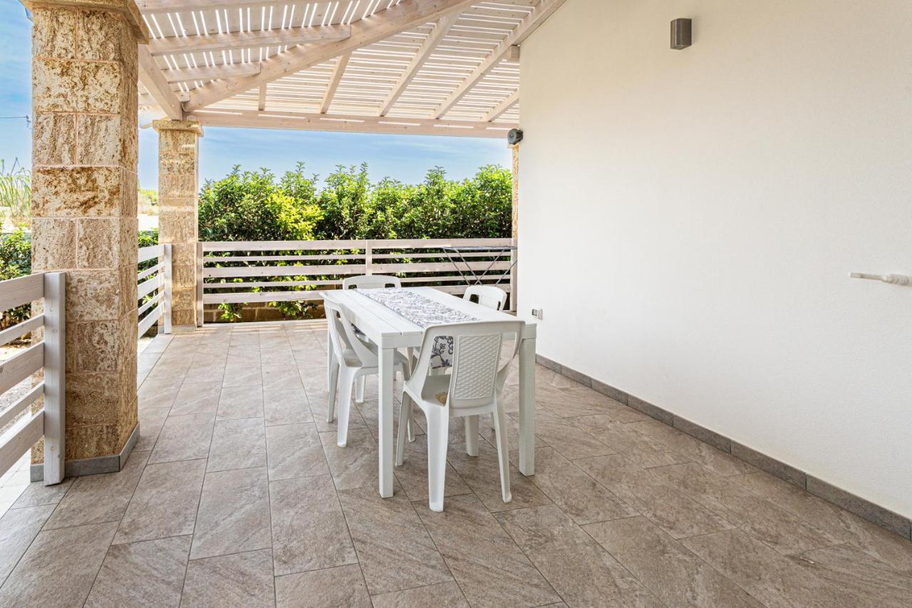 Resort Almaredamarra Con Piscina E Idromassaggio Sul Mare Torre San Giovanni Ugento Eksteriør bilde