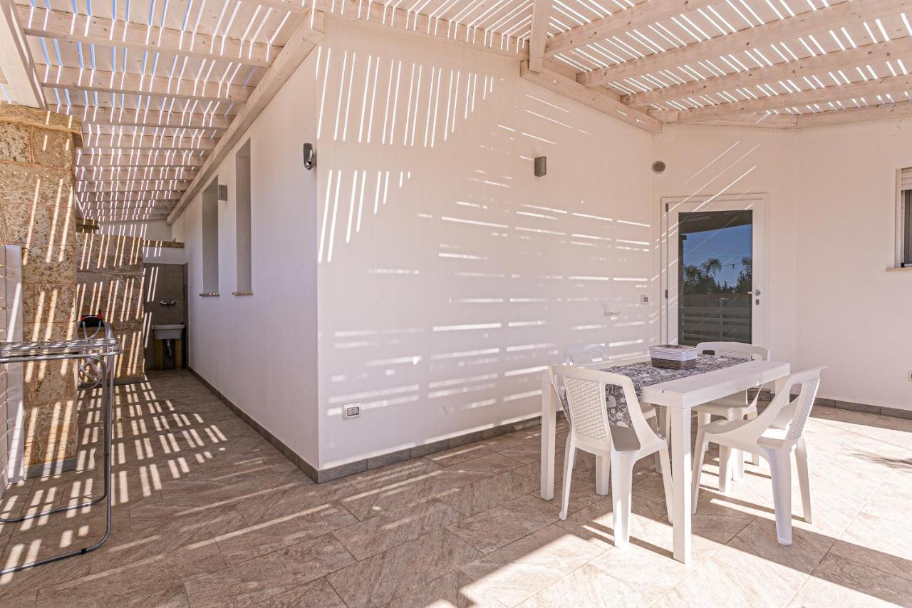 Resort Almaredamarra Con Piscina E Idromassaggio Sul Mare Torre San Giovanni Ugento Eksteriør bilde