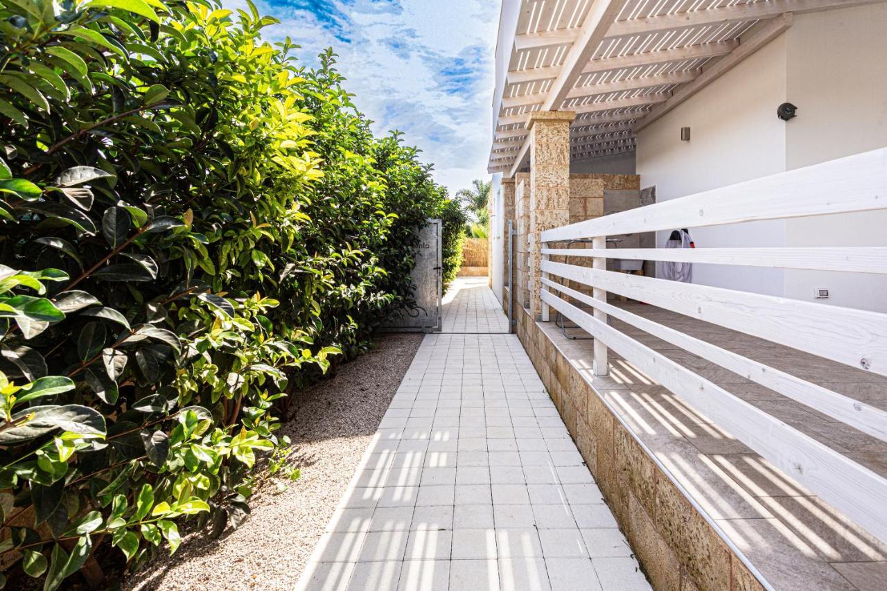 Resort Almaredamarra Con Piscina E Idromassaggio Sul Mare Torre San Giovanni Ugento Eksteriør bilde