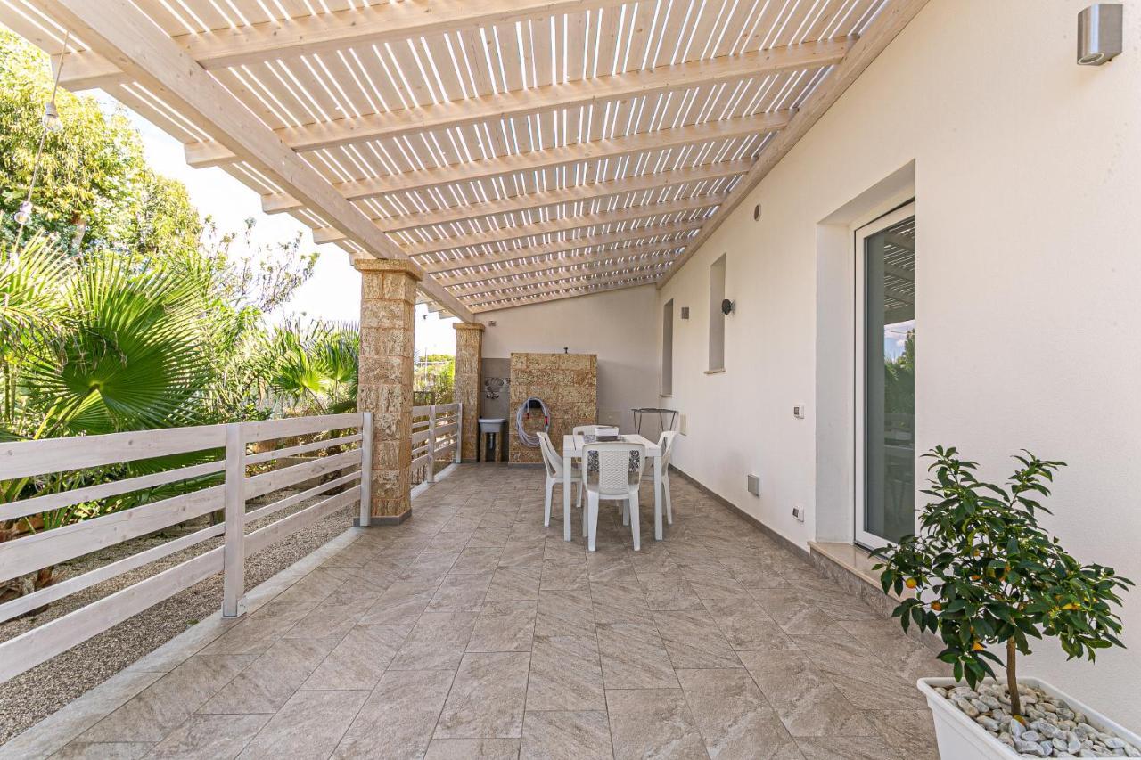 Resort Almaredamarra Con Piscina E Idromassaggio Sul Mare Torre San Giovanni Ugento Eksteriør bilde