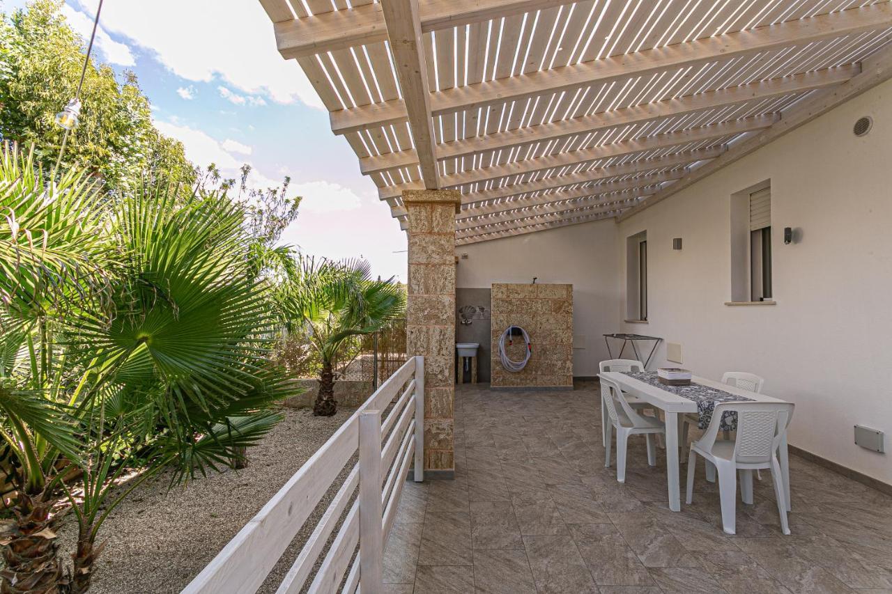 Resort Almaredamarra Con Piscina E Idromassaggio Sul Mare Torre San Giovanni Ugento Eksteriør bilde