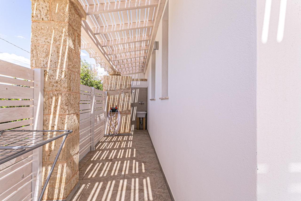 Resort Almaredamarra Con Piscina E Idromassaggio Sul Mare Torre San Giovanni Ugento Eksteriør bilde